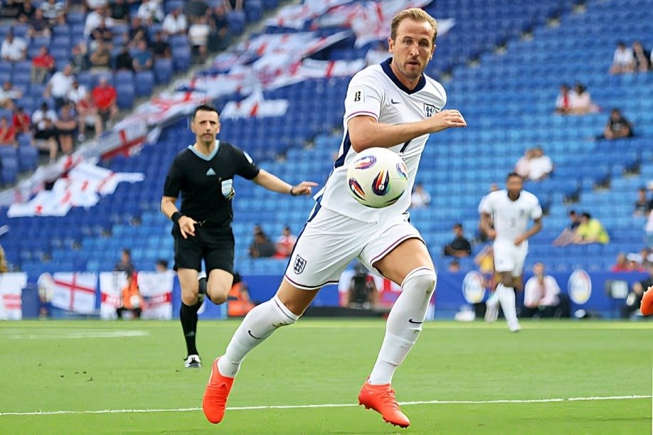 Top 5 Greatest Footballers In The World 2026 - Sports Samrath