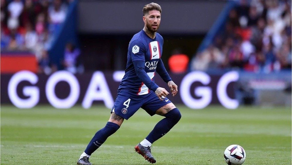 Top 5 Best Defenders in Football History - Sports Samrath
