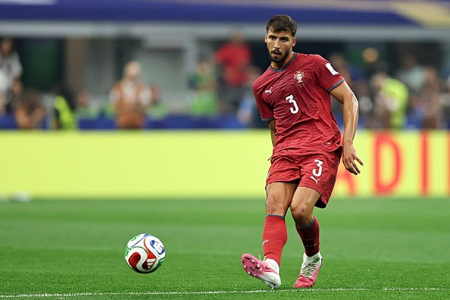Top 5 Greatest Football Players to Wear Jersey no. 3 3 Top 5 Greatest Football Players to Wear Jersey no. 3 - Sports Samrath
