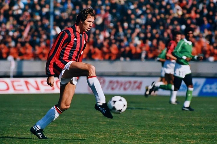 Top 5 Best Defenders in Football History - Sports Samrath