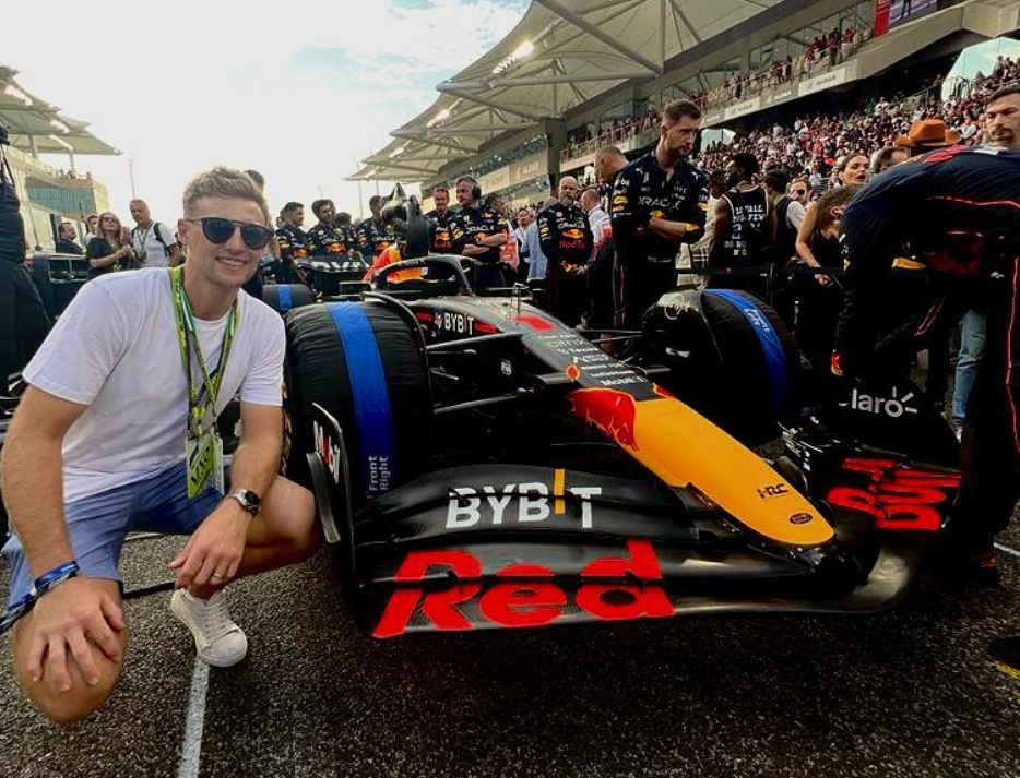 English Test Sensation: Joe Root's Net Worth, Salary, and Lifestyle 8 English Test Sensation: Joe Root's Net Worth, Salary, and Lifestyle