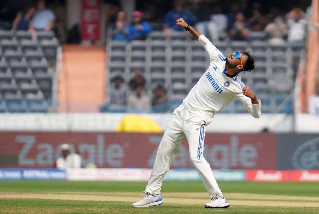 Top 10 Players with Highest Averages in the Border-Gavaskar Trophy 12 Highest Averages in the Border-Gavaskar Trophy