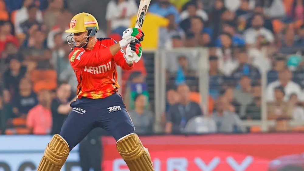 Top 10 Batsmen With Highest Strike Rates in IPL 9 Top 10 Batsmen With Highest Strike Rates in IPL - Sports Samrath