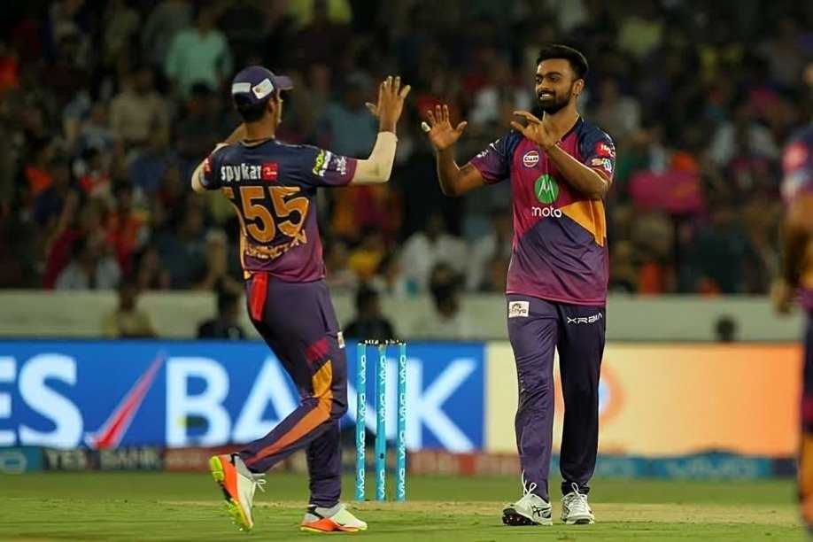 Top 10 Bowlers With Most Five-Wicket Hauls in IPL 5 Top 10 Bowlers With Most Five-Wicket Hauls in IPL - Sports Samrath