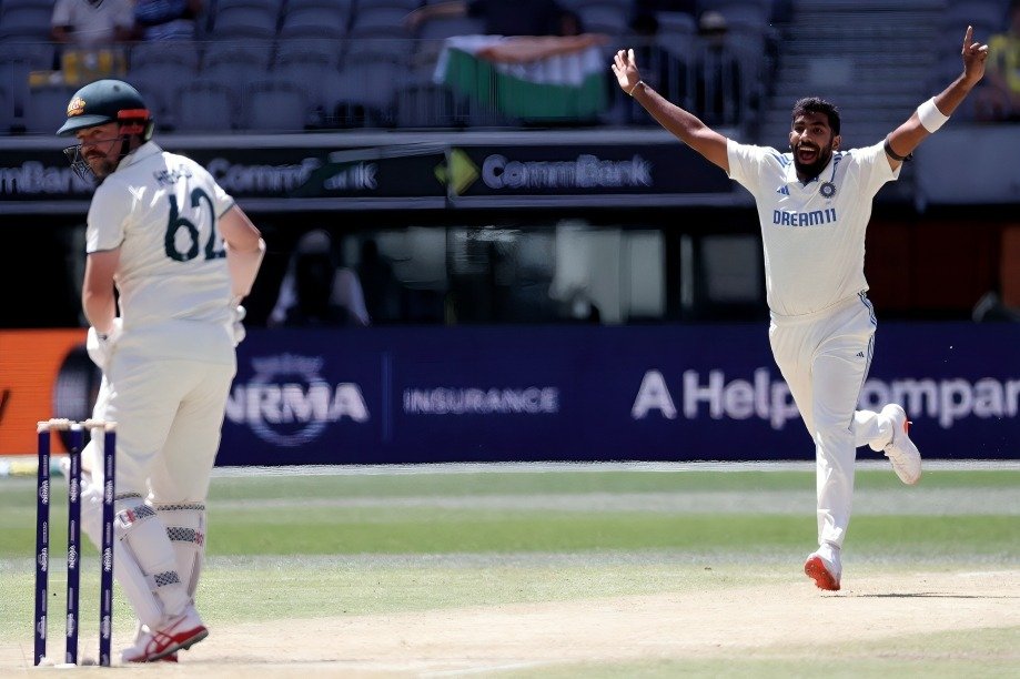 Top 10 Lowest Totals in the Border-Gavaskar Trophy - Sports Samrath