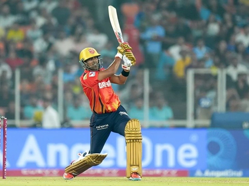 Top 10 Batsmen With Highest Strike Rates in IPL 10 Top 10 Batsmen With Highest Strike Rates in IPL - Sports Samrath