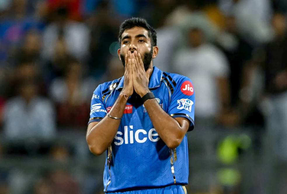 Top 10 Bowlers With The Most Dot Balls in IPL 8 Jasprit Bumrah