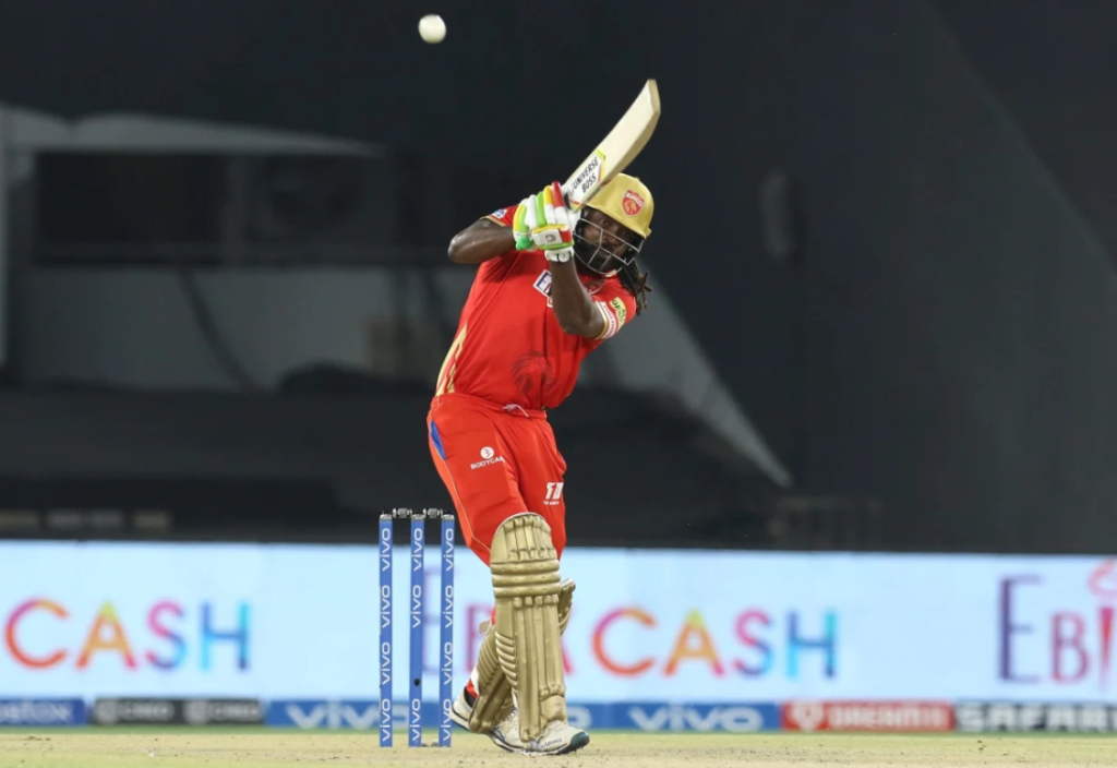 Top 10 Batsmen With Highest Strike Rates in IPL 9 Top 10 Batsmen With Highest Strike Rates in IPL