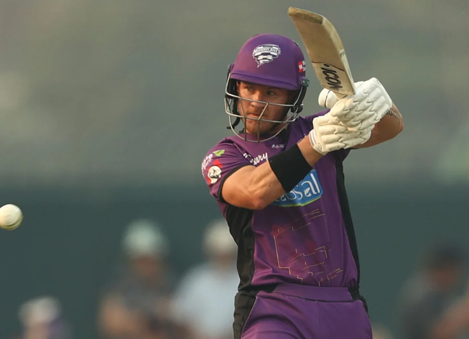 Top 10 Players With Most Runs in a Single Season of Big Bash League 11 Top 10 Players With Most Runs in a Single Season of Big Bash League