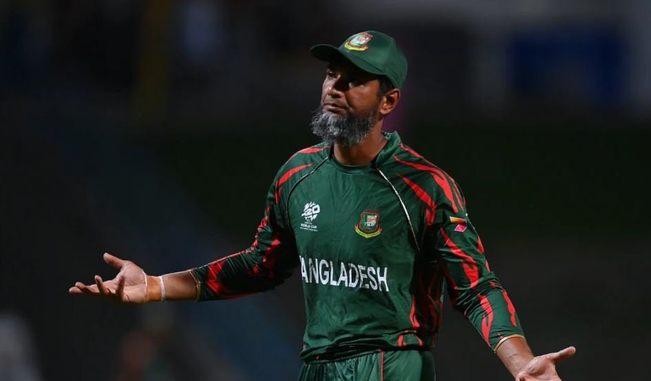 Top 10 Players with the Most Catches in T20 Asia Cup 3 Top 10 Players with the Most Catches in T20 Asia Cup