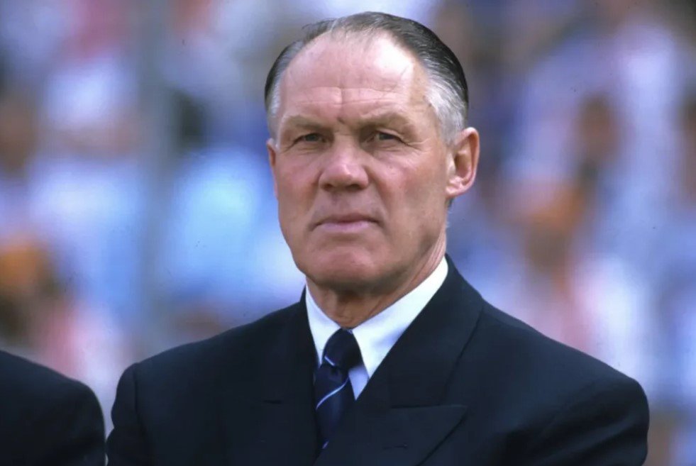 Top 10 Greatest Football Managers of All Time 6 Greatest Football Managers