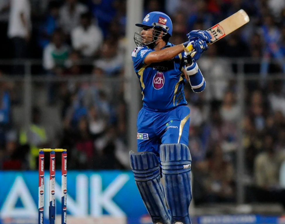 Top 10 Fastest Players to Complete 1000 Runs in IPL 4 Top 10 Fastest Players to Complete 1000 Runs in IPL