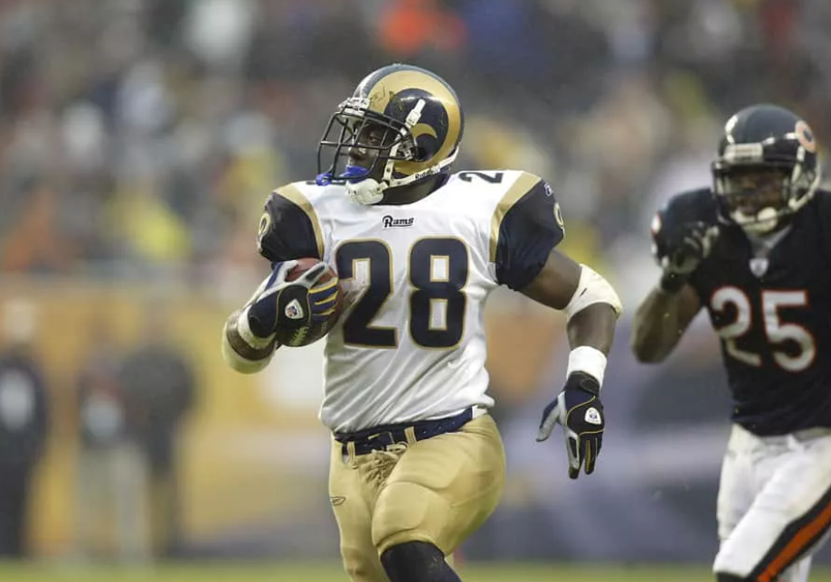 Top 10 Best Running Backs in NFL History 4 Top 10 Best Running Backs in NFL History
