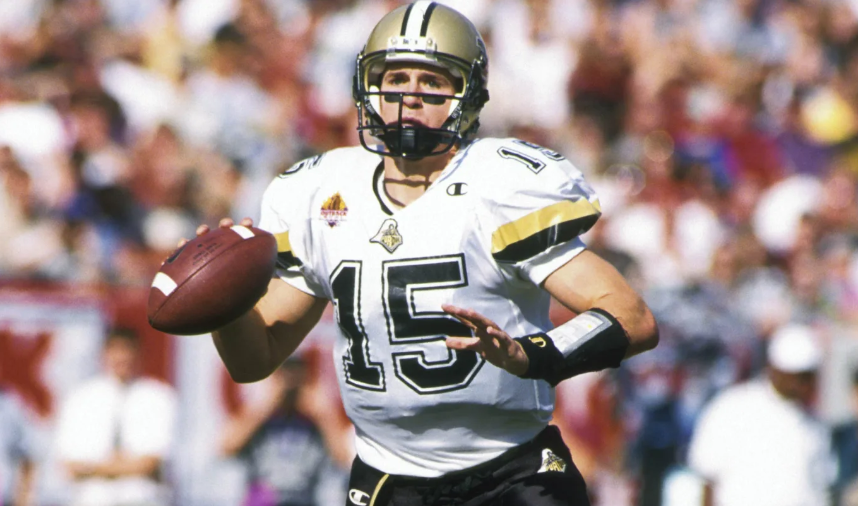 Top 10 Best Quarterbacks of NFL History 3 Top 10 Best Quarterbacks of NFL History