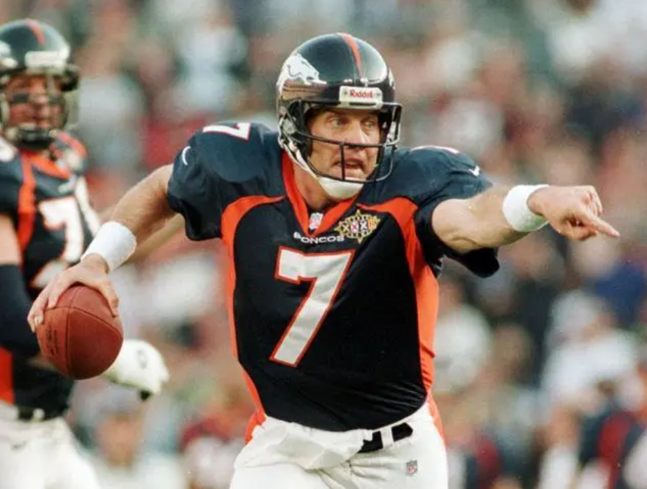Top 10 Best Quarterbacks of NFL History 4 Top 10 Best Quarterbacks of NFL History
