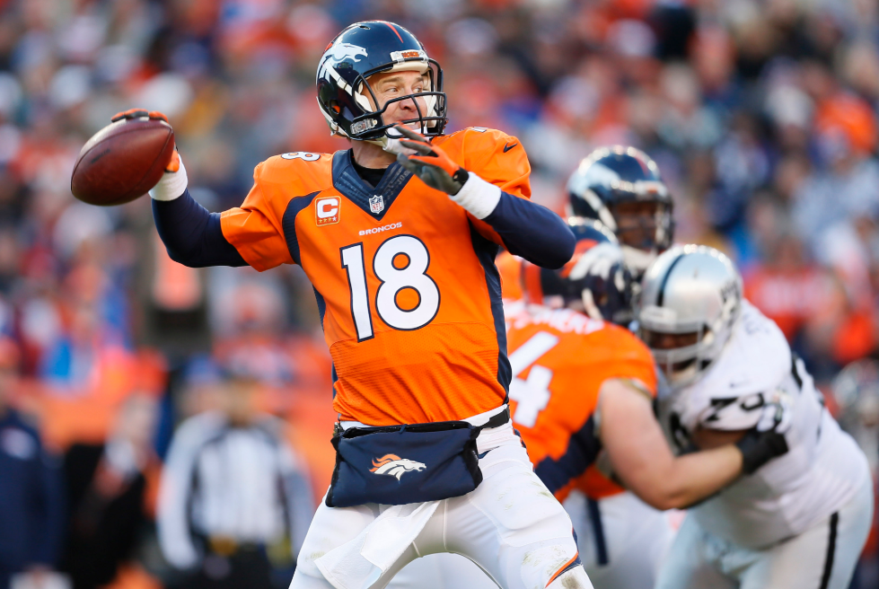 Top 10 Best Quarterbacks of NFL History 5 Top 10 Best Quarterbacks of NFL History