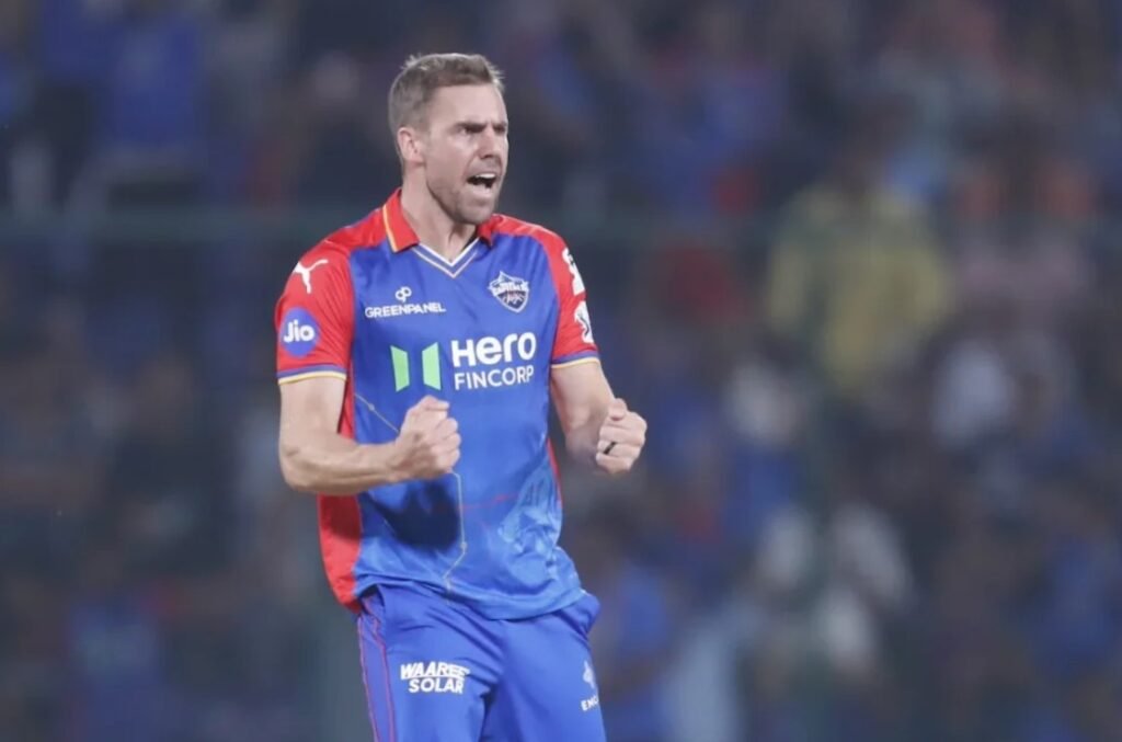 Top 10 Fastest Bowlers in IPL 2025 3 Fastest Bowlers in IPL 2025