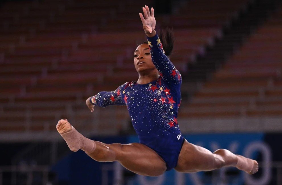 Top 10 Best Gymnasts of All time 6 Best Gymnasts