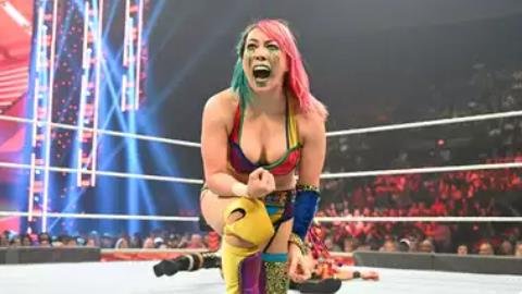 Top 10 Most Popular WWE Female Wrestlers 3 Most Popular WWE Female Wrestlers