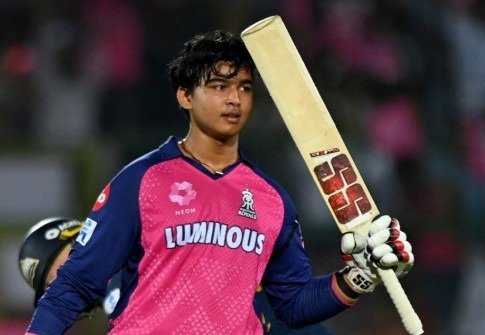 Dravid: Let Vaibhav Suryavanshi Enjoy the Moment 3 Dravid: Let Vaibhav Suryavanshi Enjoy the Moment