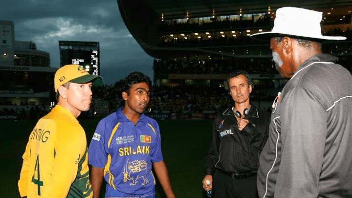 Top 5 Times a Controversial Umpiring Decision Changed the Result 3 Top 5 Times a Controversial Umpiring Decision Changed the Result