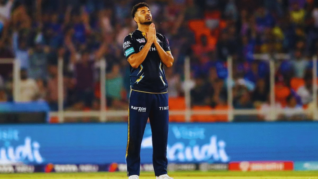 Top 5 Bowlers Who Defended the Lowest Totals in Death Overs in IPL History 7 Top 5 Bowlers Who Defended the Lowest Totals in Death Overs in IPL History