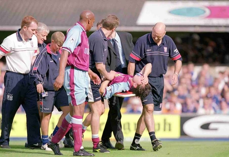 Top 5 Worst Injuries in Football History 5 Worst Injuries in Football History