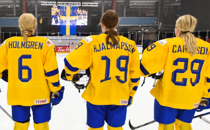 Top 10 Best Women’s Ice Hockey Teams in 2025 6 Top 10 Best Women’s Ice Hockey Teams in 2025