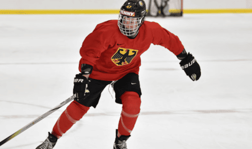 Top 5 Rising Players in Women's Ice Hockey: Explosive Stars of 2025 4 Top 5 Rising Players in Women's Ice Hockey: Explosive Stars of 2025