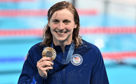 Top 10 Female Swimmers: Elite Athletes to Watch in 2025 11 Top 10 Female Swimmers: Elite Athletes to Watch in 2025