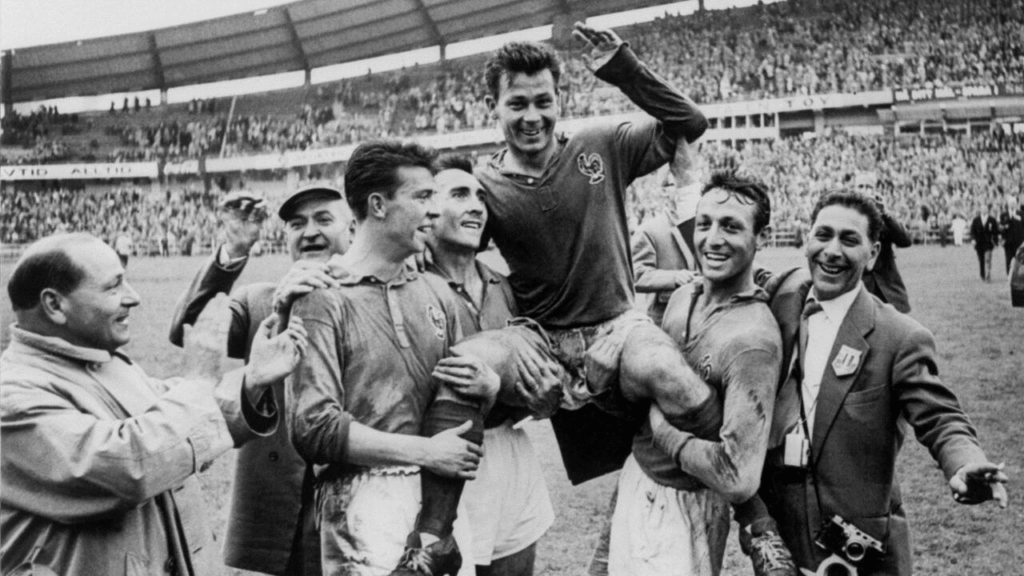 5 Unbreakable Football Records That Will Stand the Test of Time 5 Football