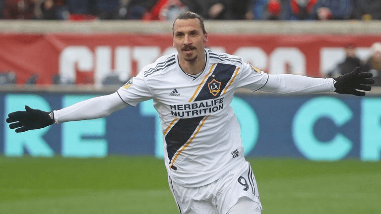 Top 10 richest footballers in the world 2025: highest net worth, earnings & wealth breakdown 4 footballers