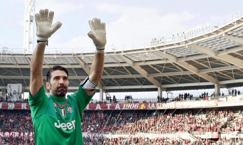 Top 10 Unbelievable Football Records of All Time – Goals, Speed, Streaks & Legends 4 Football
