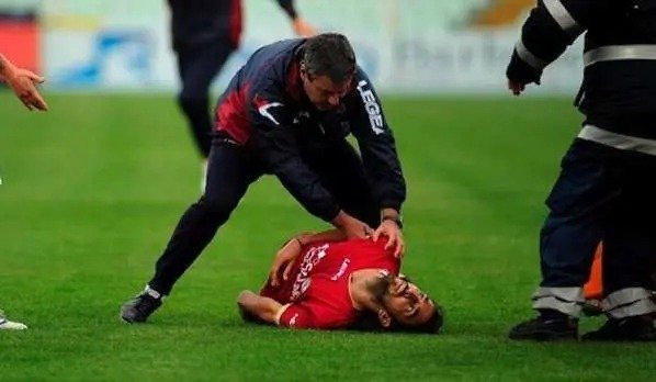 Top 10 Footballers Who Passed Away Too 