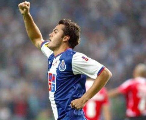 Top 10 Footballers Who Passed Away Too 