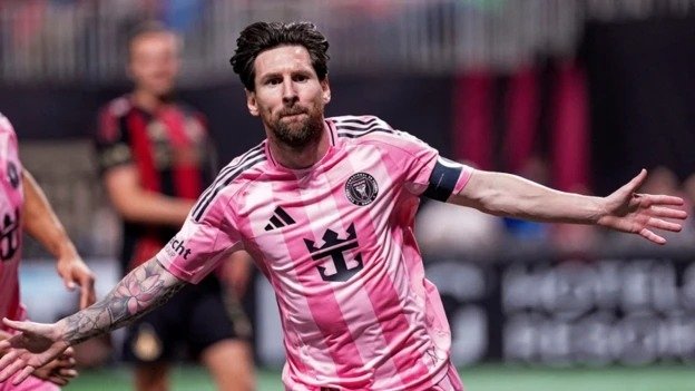 Top 10 Football Heroes Redefining the Beautiful Game in 2025 11 top-10-football-heroes-redefining-the-beautiful-game