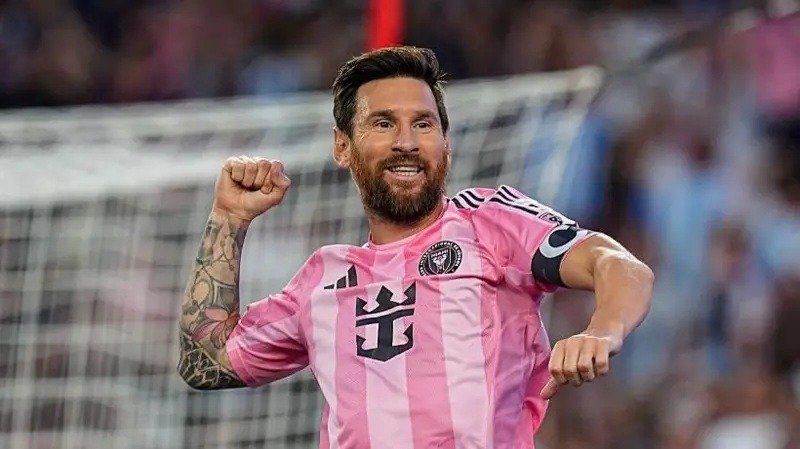 Top 10 Mind-Blowing Football Records of 2025 That Could Last Forever 7 top-10-mind-blowing-football-records