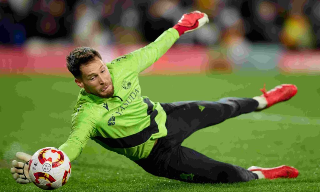 Top 10 Goalkeepers Who Conceded the Fewest Goals in 2025 3 Goalkeepers Who Conceded the Fewest Goals