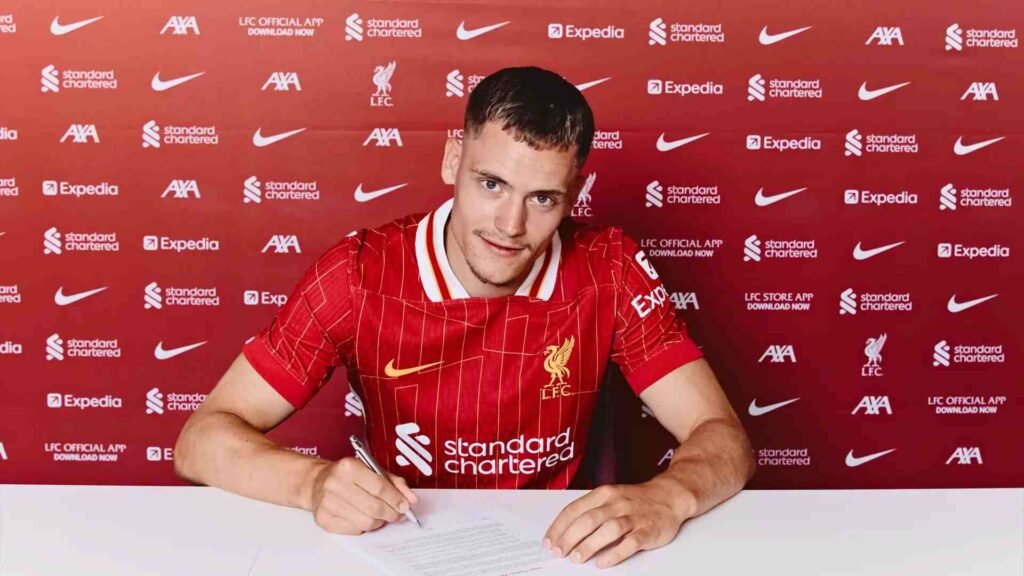 Top 10 Most Expensive Transfers in Football History 10 most-expensive-transfers-in-football-history