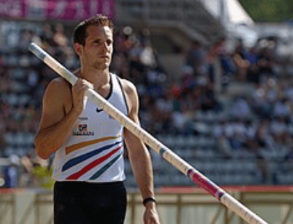 Top 10 Male Pole Vaulters : Explosive Athletes