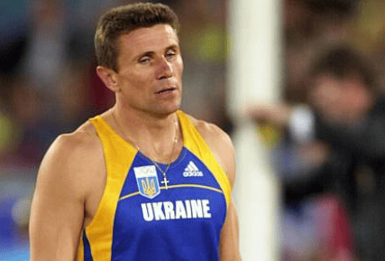 Top 10 Male Pole Vaulters : Explosive Athletes