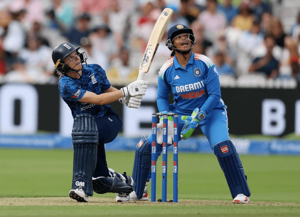 England vs India Women's ODI 2025: Stunning England Bounce Back in Rain-Hit Clash 3 England vs India Women's ODI 2025: Stunning England Bounce Back in Rain-Hit Clash