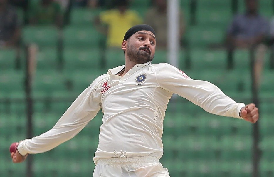 Top 10 Legendary Bowlers with Most Overs Bowled in Test Cricket History 3 Top 10 Bowlers with Most Overs Bowled in Test Cricket History