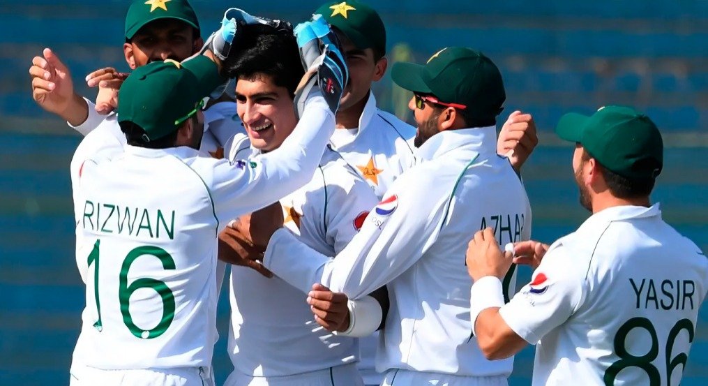 Top 10 Greatest Successful Run Chases of all time in Test Cricket