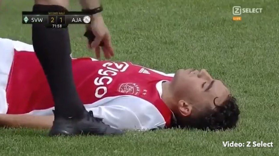 Top 10 Footballers Who Passed Away Too 