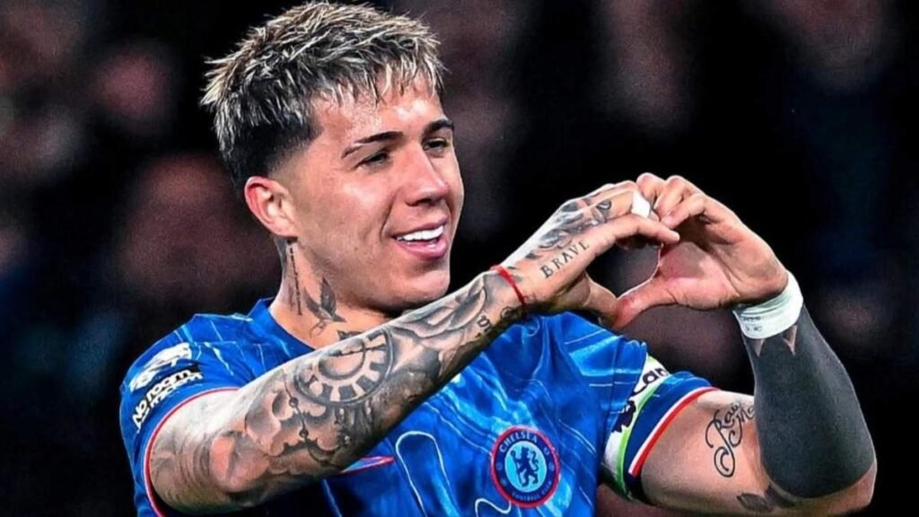 Top 10 Most Expensive Transfers in Football History 5 most-expensive-transfers-in-football-history