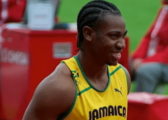 Top 10 Fastest 100m Sprints in History : Explosive Athletes 8 Top 10 Fastest 100m Sprints in History : Explosive Athletes