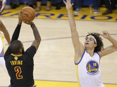 Top 10 Clutch Moments in Basketball Finals That Shocked The World 11 Top 10 Clutch Moments in Basketball Finals That Shocked The World