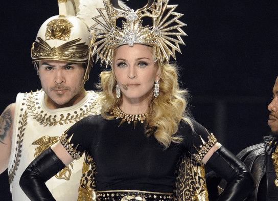 Top 10 Super Bowl Halftime Shows That Broke the Internet 5 Top 10 Super Bowl Halftime Shows That Broke the Internet