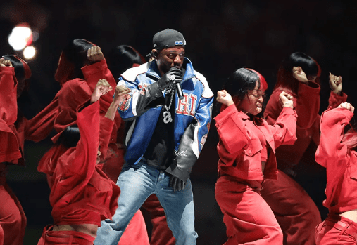 Top 10 Super Bowl Halftime Shows That Broke the Internet 12 Top 10 Super Bowl Halftime Shows That Broke the Internet